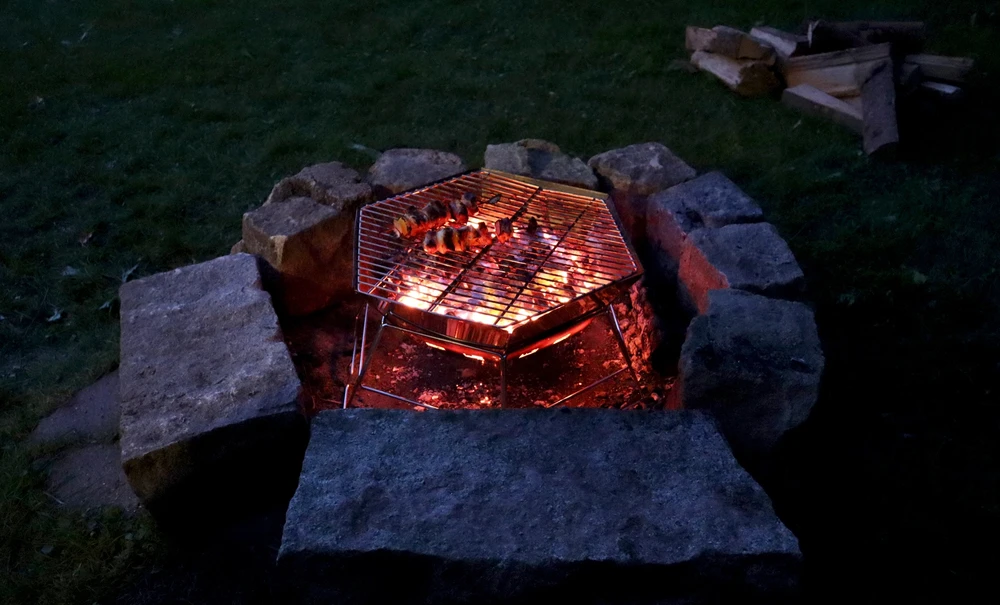 Origin Outdoors kepsninė ir laužavietė „Hexagon"