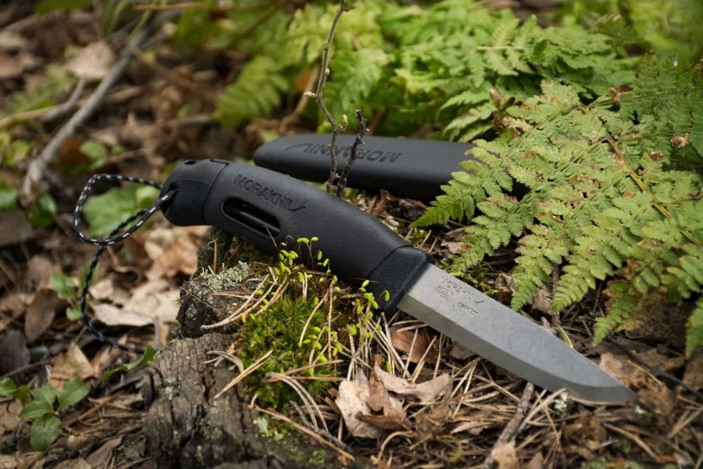 Morakniv Stovyklavimo peilis su ugnies skeltuvu Companion spark (S), 104mm, žalias