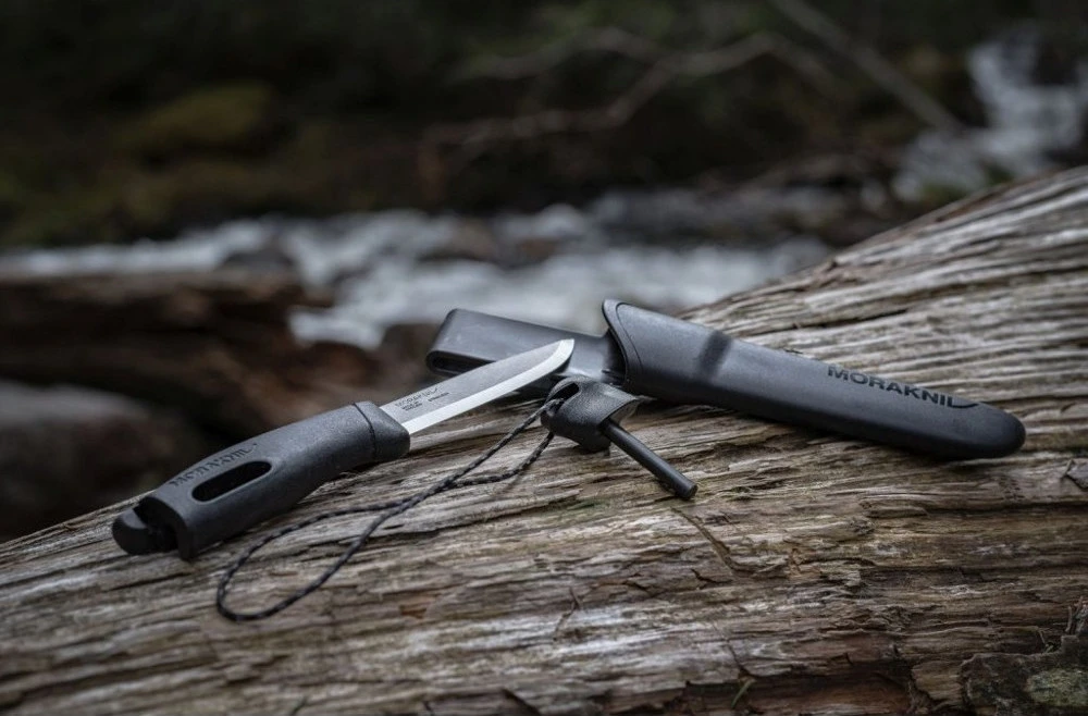Morakniv Stovyklavimo peilis su ugnies skeltuvu Companion spark (S), 104mm, žalias