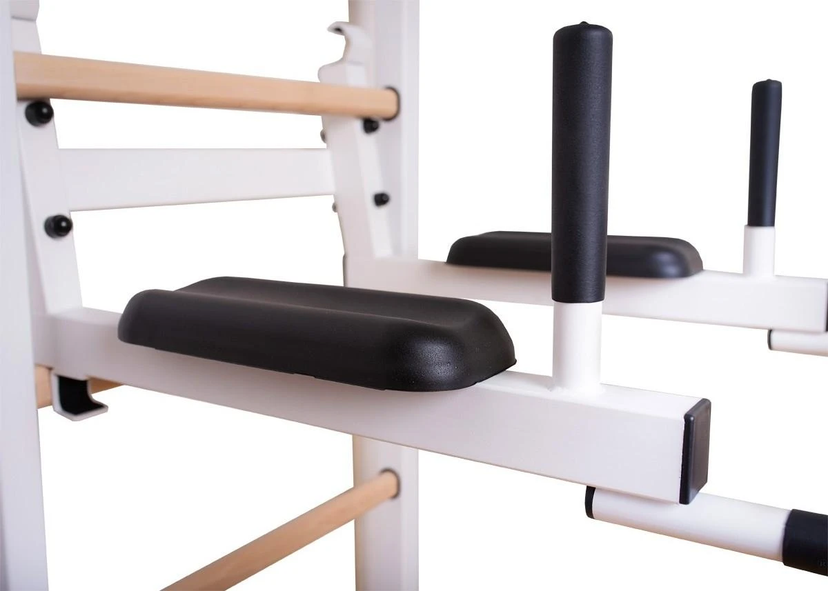 Vakiška gimnastikos sienelė su aksesuarais BenchK 414 , balta