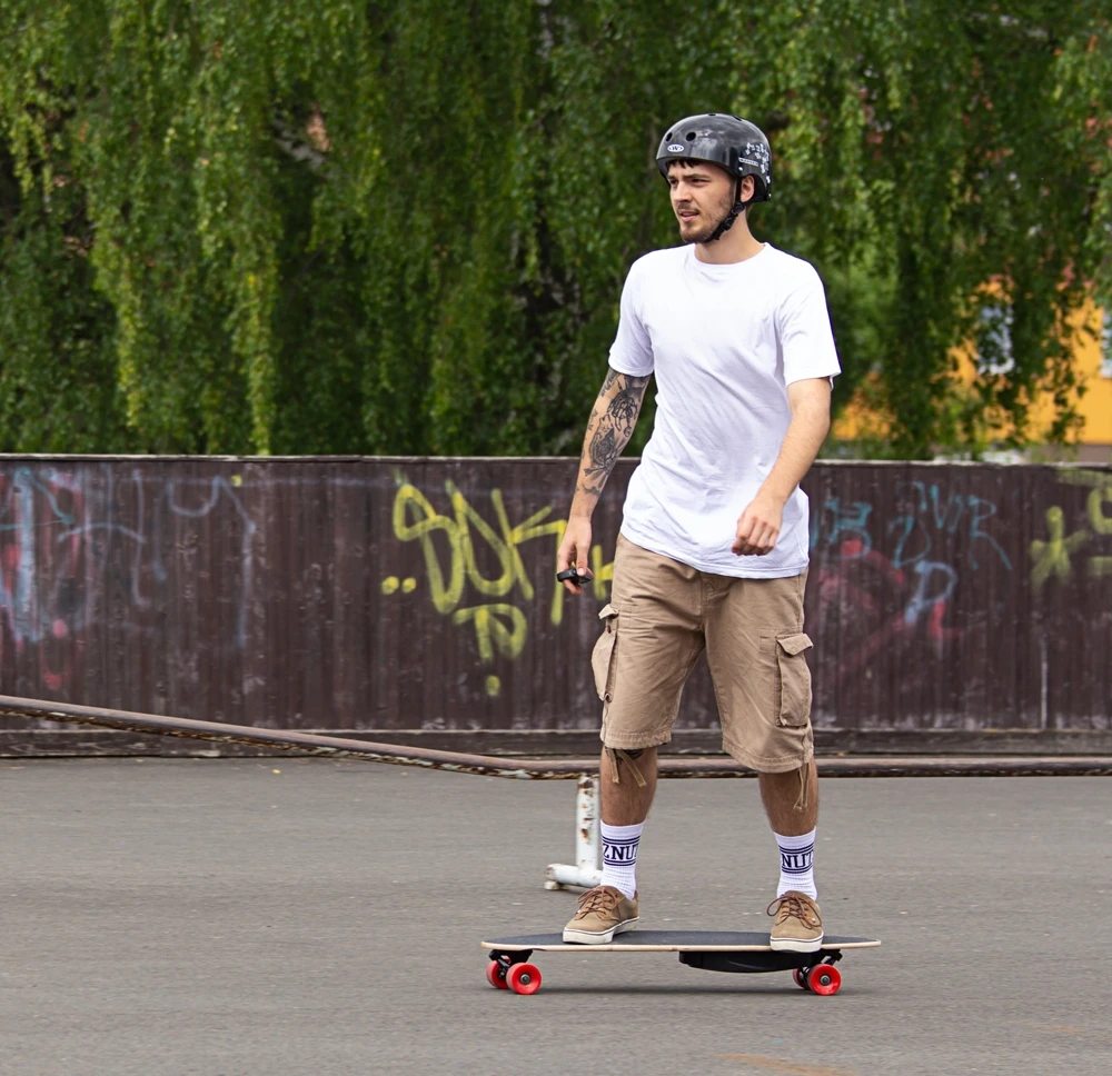 Variklis longboardui Worker Wheelero