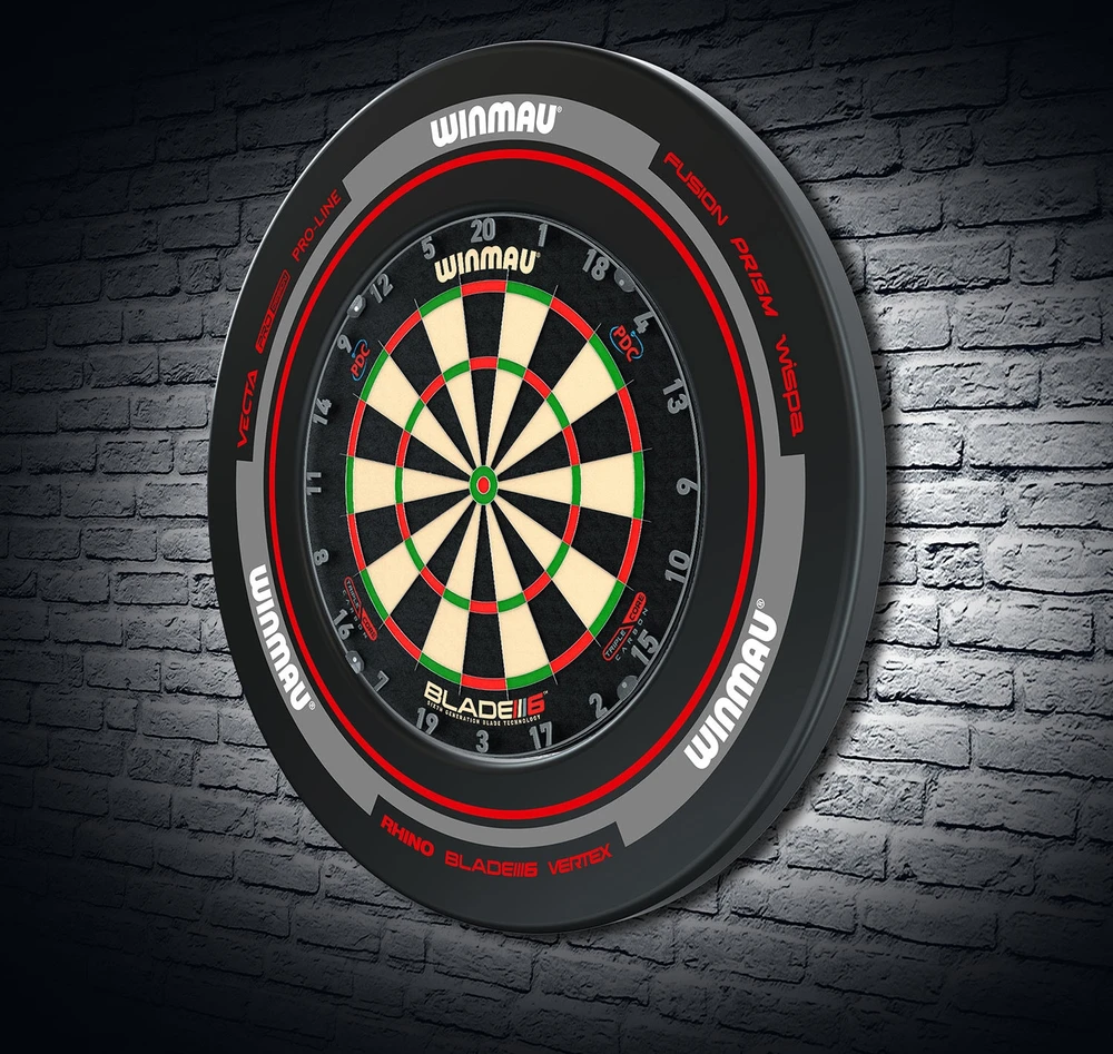Winmau Advance smiginio lentos apsauga juoda/raudona