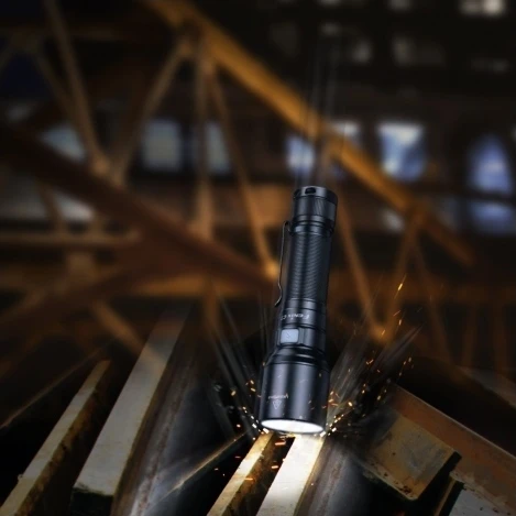 Prožektorius Fenix C7