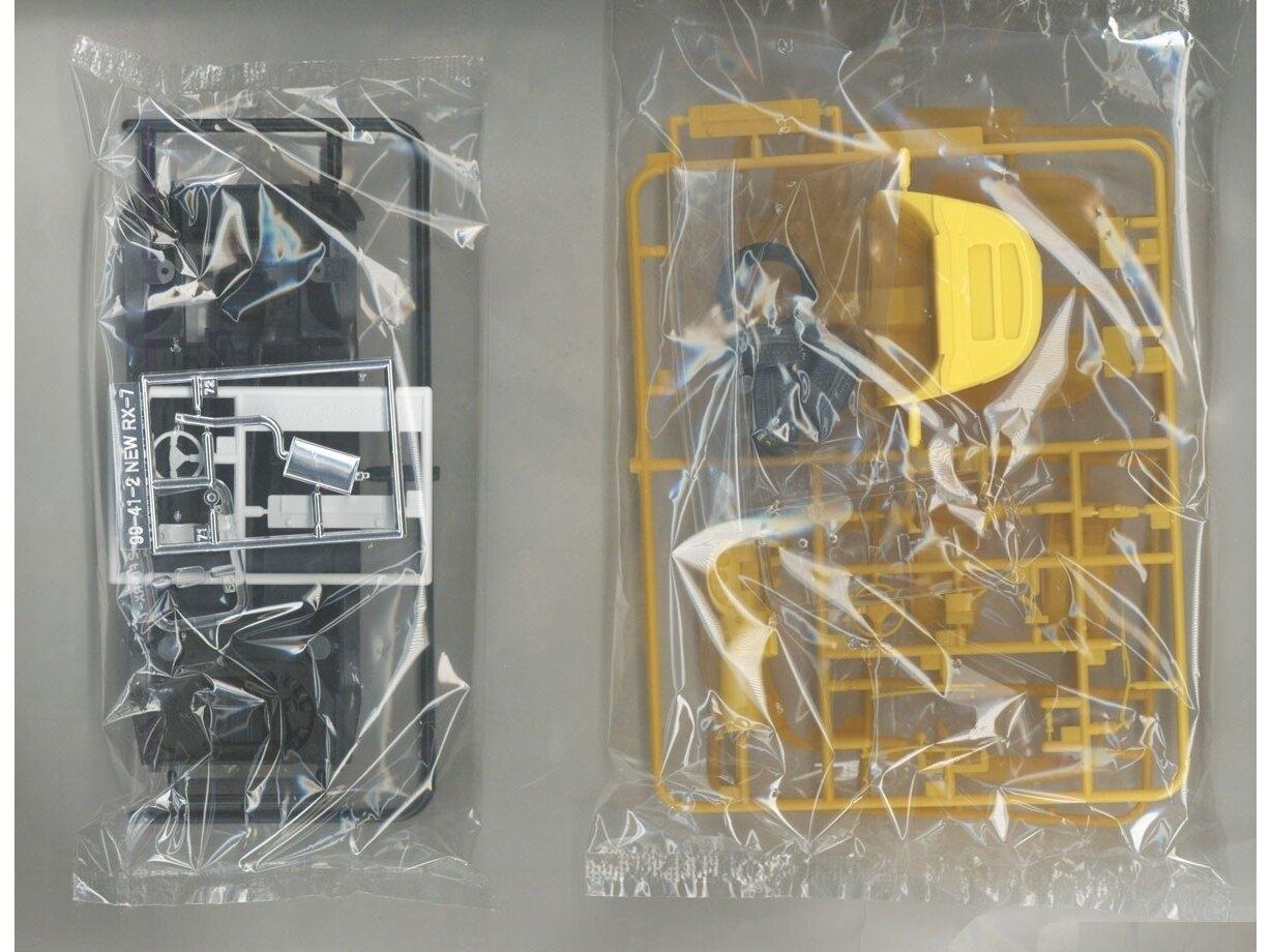 Maquette Aoshima 1/24 – Mazda RX-7 FD3S (Keisuke Takahashi) – Kit #15, Neuf, échelle 1:24