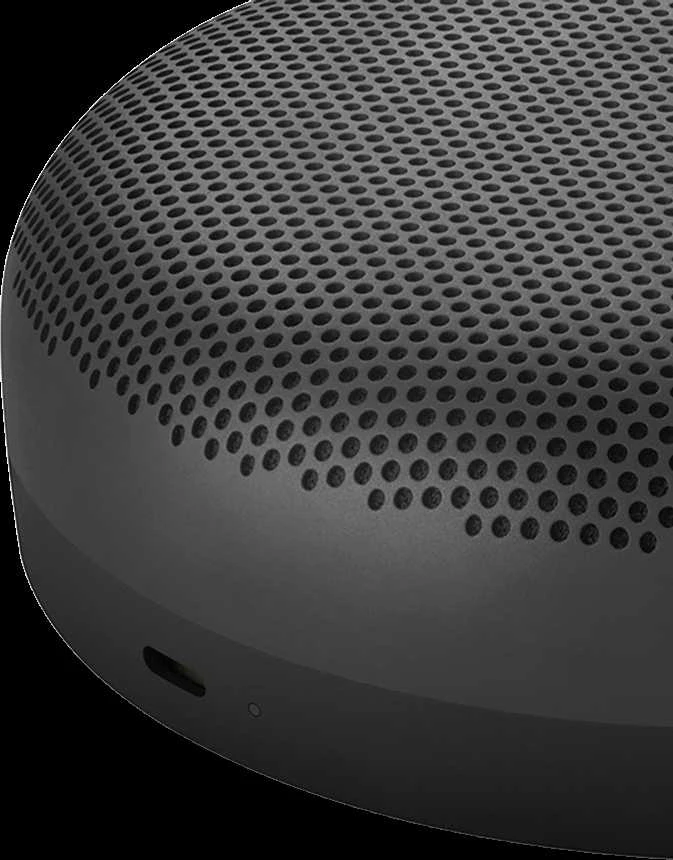 Bang & Olufsen Beosound A1 2nd Gen Nešiojama belaidė Bluetooth kolonėlė su balso asistentu, Juodos antracito spalvos