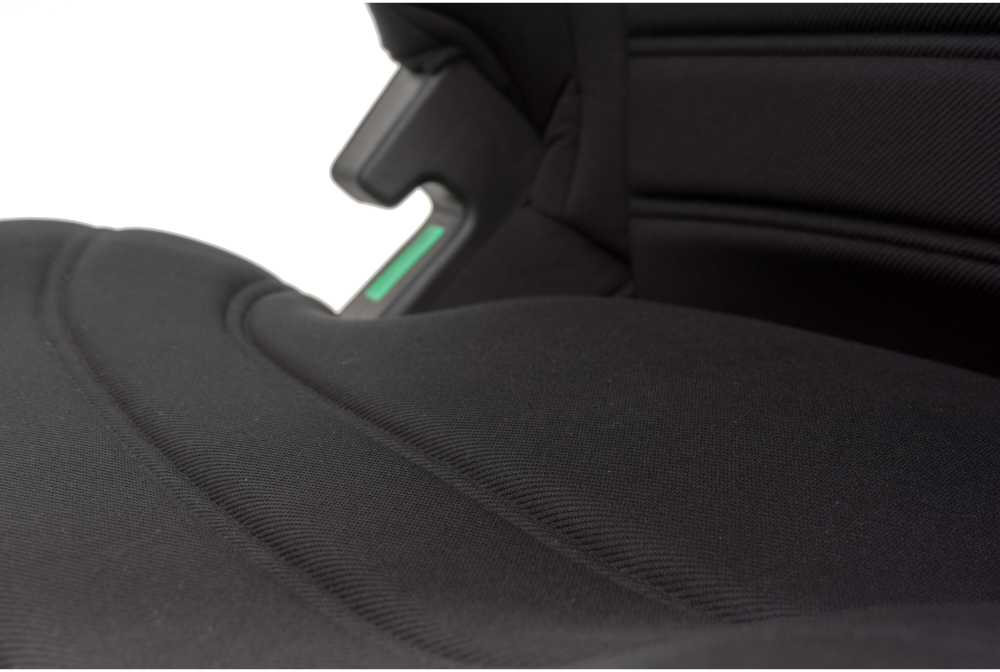 AM Tullo 4Baby autokėdutė APP-FIX XXIV 100-150CM juoda I-SIZE