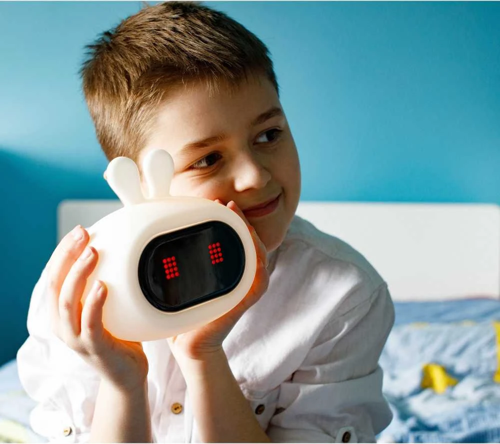 INNOGIO silikoninė naktinė lemputė su skaitmeniniu žadintuvu GIORABBIT, GIO-135