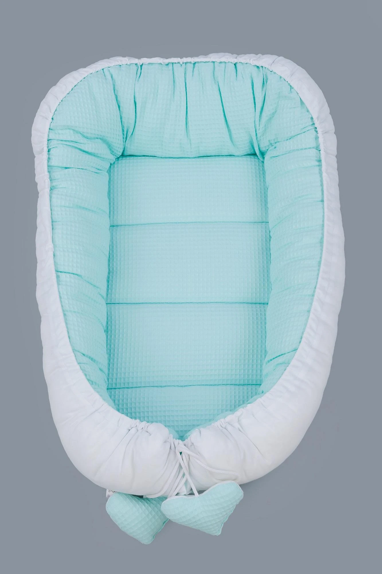 Tuttolina lizdelis naujagimiui Cocoon, Wafel, mėtinis-baltas