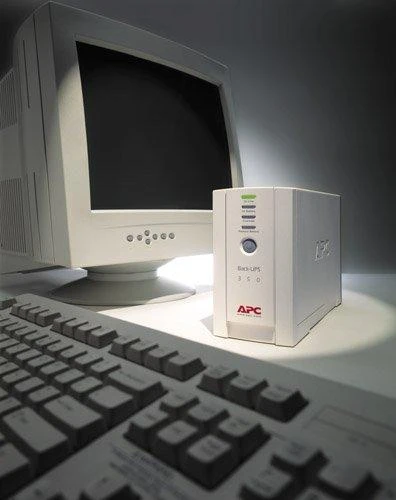 APC Back-UPS CS/350VA neprisijungęs