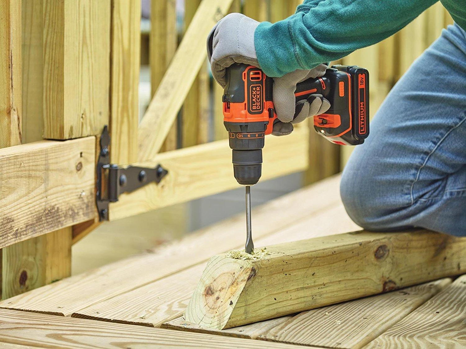 Black & Decker Juodas & Decker Akumuliatorinis suktuvas-gręžtuvas Juodas & Decker BDCDD186K-QW; 18 V; 1x1,5 Ah akum.