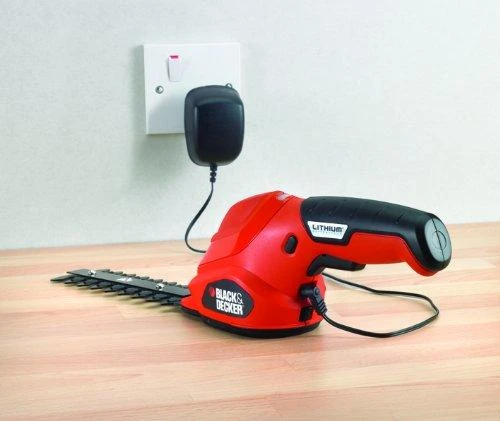 Black & Decker Akumuliatorinės gyvatvorių žirklės GSL300