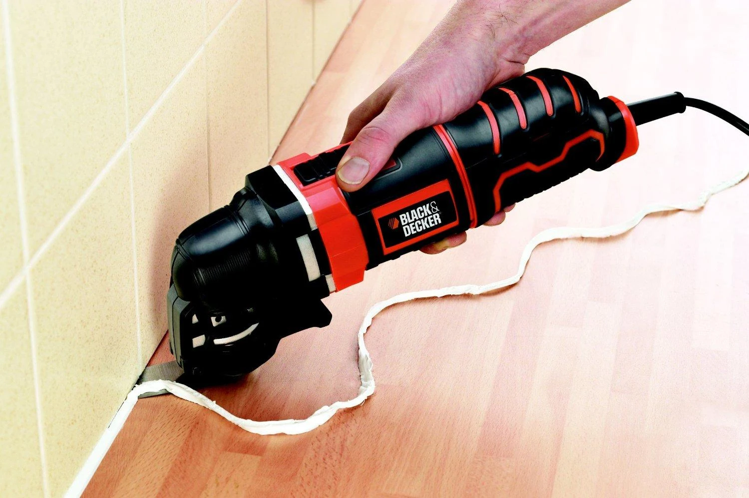 Black & Decker Juodas & Decker Daugiafunkcis elektrinis įrankis MT300KA + 11 priedų, Juodas & Decker