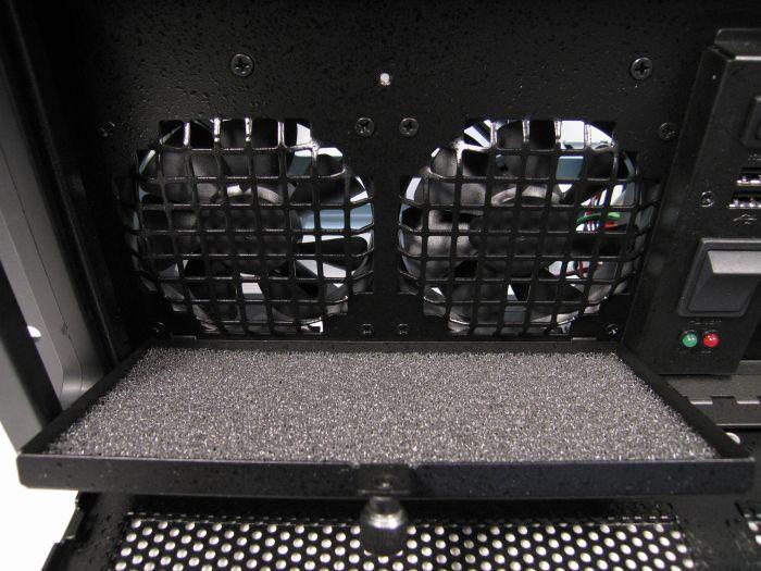 Chieftec 4U viryklė UNC-410S-B-U3 400W 51cm Tiefe – pavara – ATX