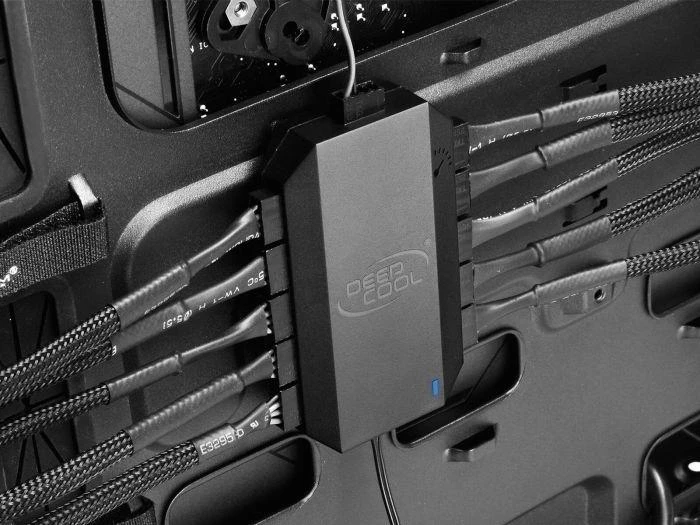 Deepcool FH-10FH-10 is an integrated fan hub