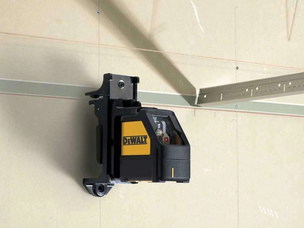 Savaime susireguliuojantis linijų lazeris DEWALT DW088K | Varle.lt