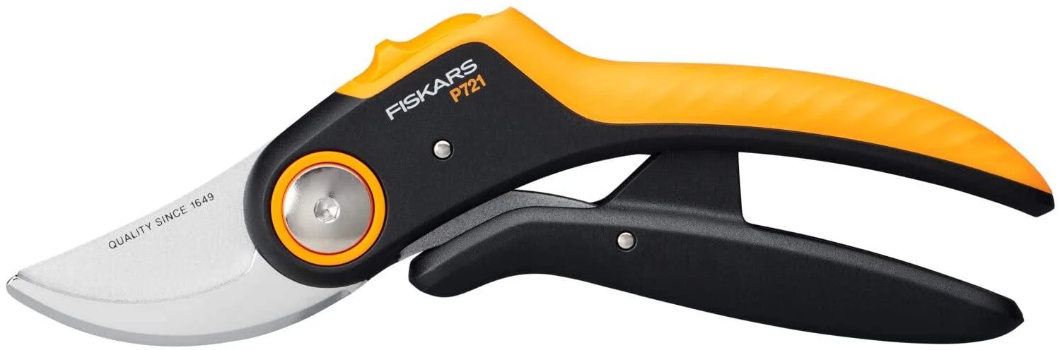 Fiskars Plus PowerLever sekatorius prasilenkiančiais ašmenimis (P721)