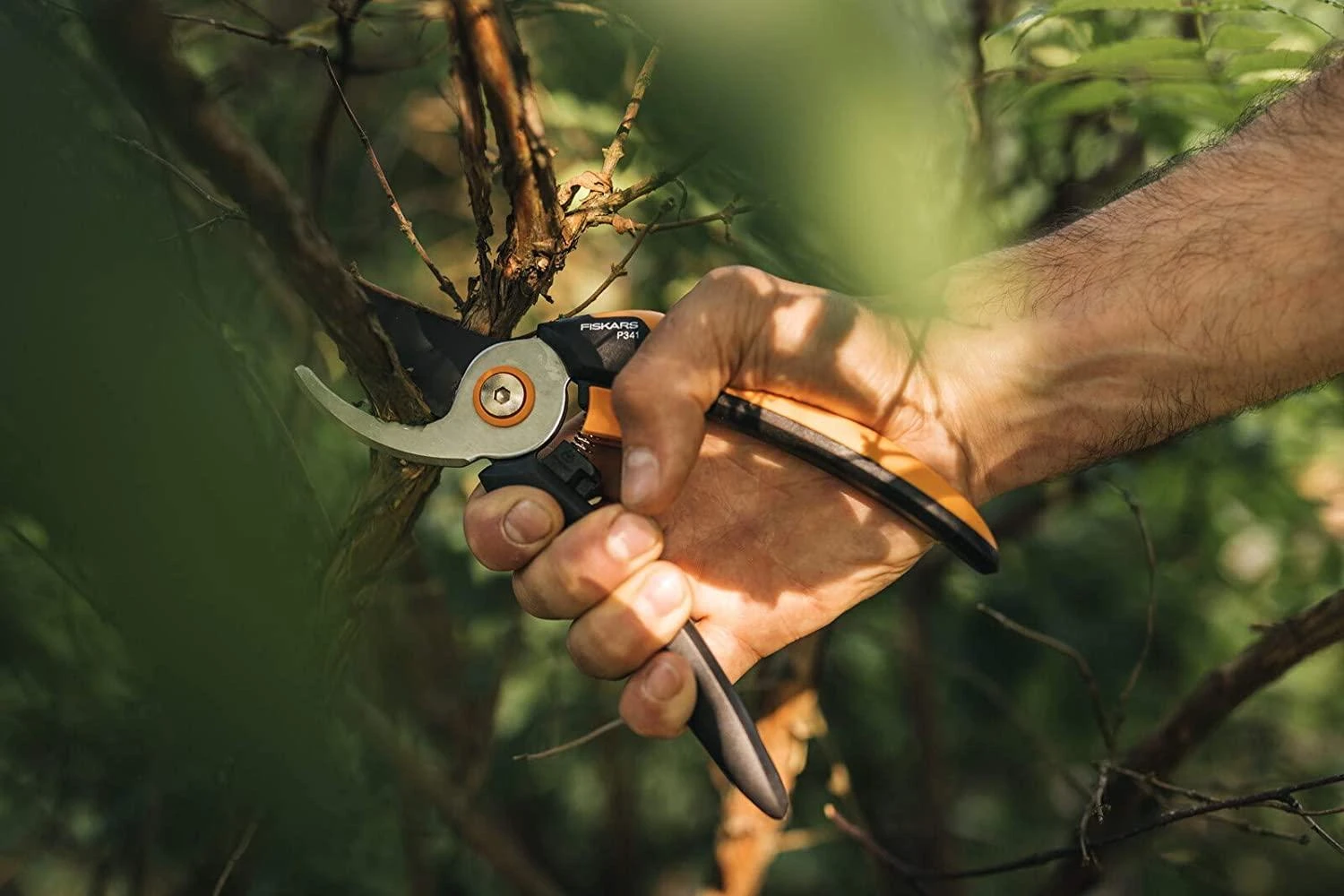 Fiskars Solid™ sekatorius prasilenkiančiais ašmenimis L (P341)