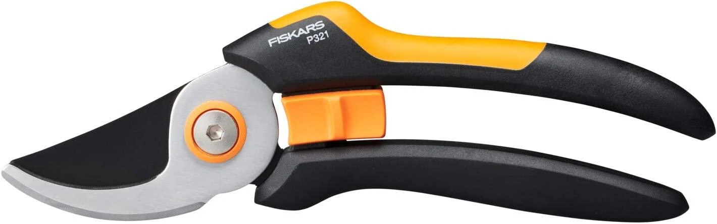 Fiskars Solid™ sekatorius prasilenkiančiais ašmenimis M (P321)