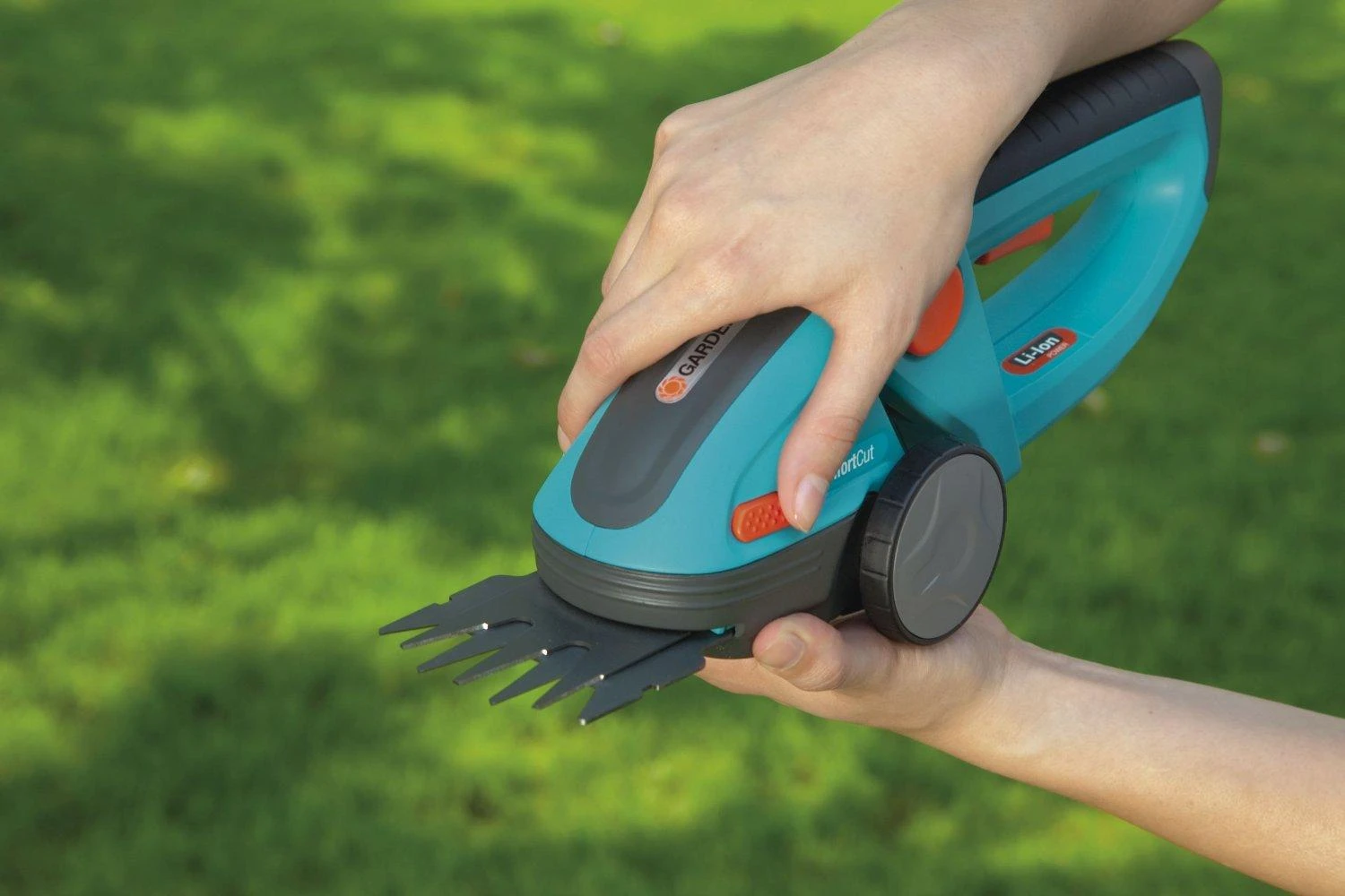 Gardena pakaitiniai žolės/buksmedžio ašmenys, plotis 8 cm