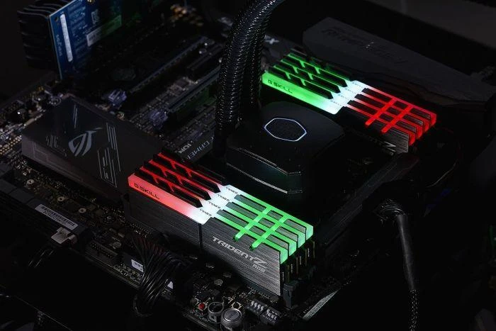 Vidinė atmintis (RAM) G.Skill Trident Z RGB 16GB (2 x 8GB), DDR4, 3600MHz, CL16