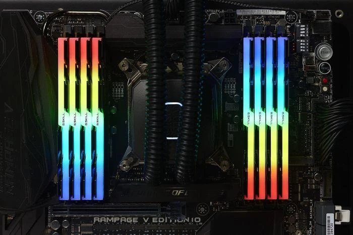 G.Skill Trident Z RGB F4-3600C16D-32GTZRC atminties modulis 32 GB 2 x 16 GB DDR4 3600 MHz