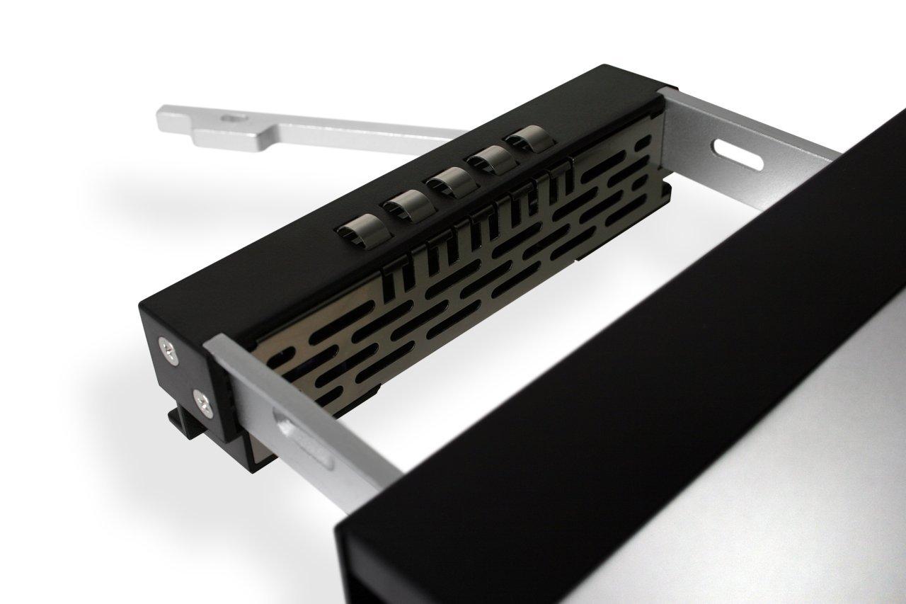Nezatříděno Icy Dock MB876SK-B 3,5" RAKTAS / Aušintuvas / ALU kišenė