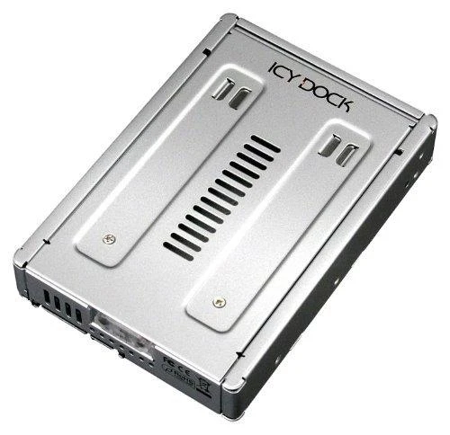 Nezatříděno Pocket Icy Dock 3.5 "2,5" SAS / SATA EZConvert Pro diskai (MB982SP-1S)