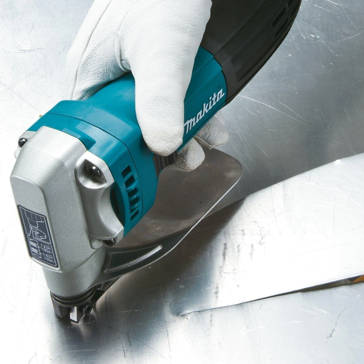 Makita JS1602J Žirklės skardai kirpti, 380 W, plienas 1,6 mm, nerūdijantis plienas 1,2 mm, MAKPACK