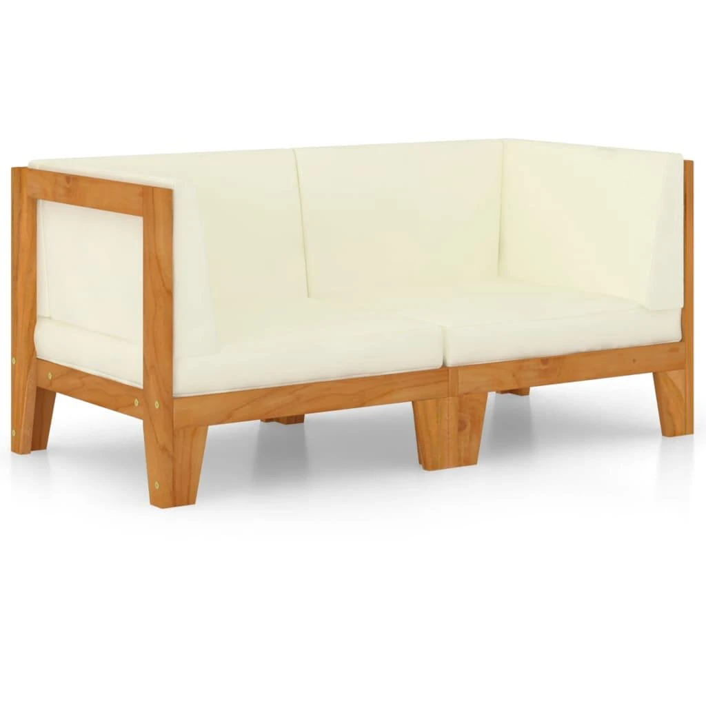Dvivietė sofa su kreminėmis pagalvėlėmis, akacijos masyvas