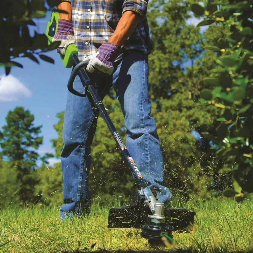 Greenworks styginė žoliapjovė ir krūmapjovė viename 40V GD40BCK4 (su 4Ah akumuliatoriumi)
