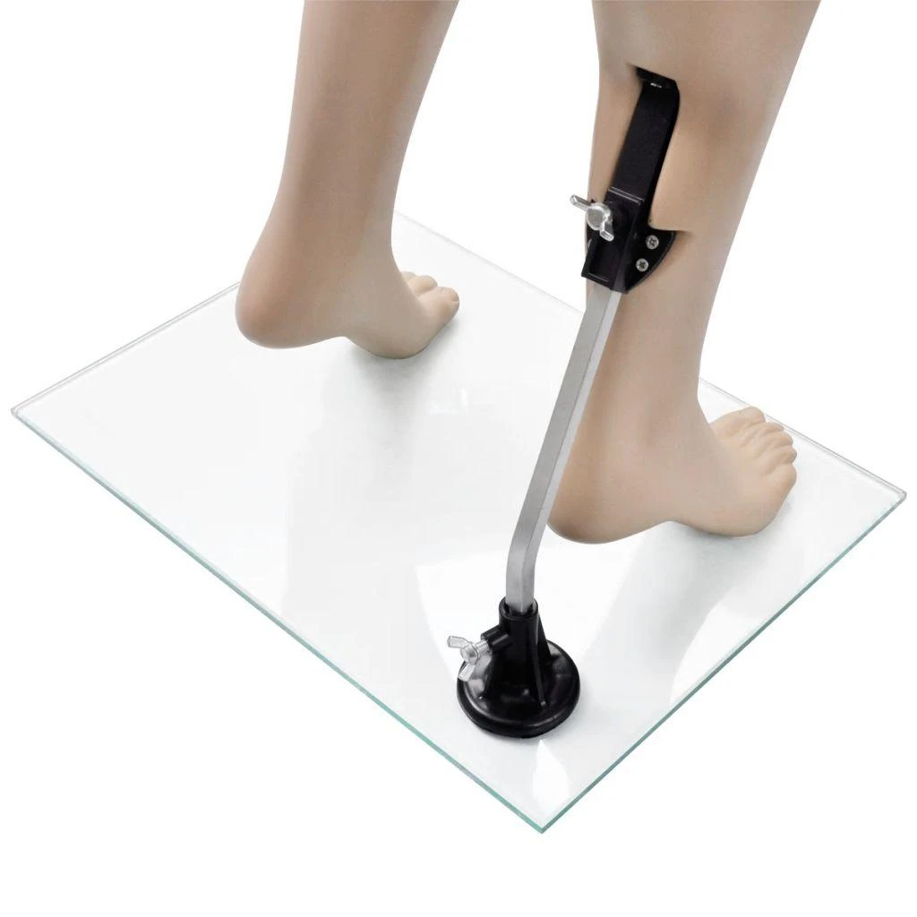 Moters manekenas, B