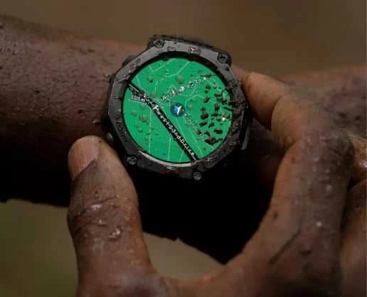 Išmanusis laikrodis Amazfit T-Rex 3, Nerudijančio plieno korpusas su onikso spalvos silikoniniu dirželiu