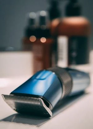Plaukų Kirpimo Mašina - Babyliss E990E Japonų Plienas Ličio Jonų 160min Belaidė Mėlyna Juoda
