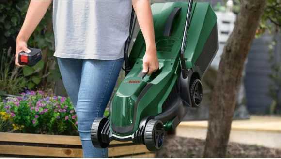 Bosch vejapjovė EasyMower 18V-32-200 be akumuliatoriaus ir kroviklio