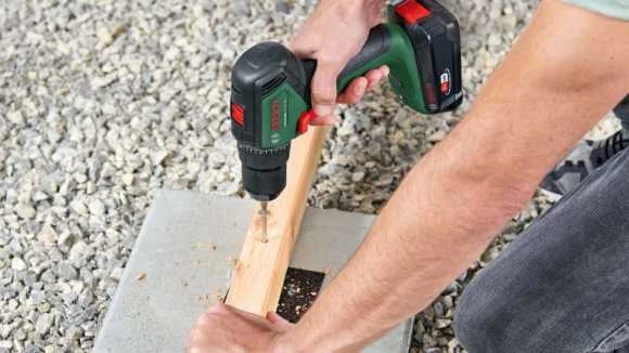 Bosch UniversalDrill 18V-60,2x2 Akum.suktuvas