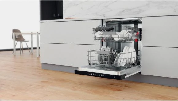 Whirlpool WBC3C26B indaplovė Pusiau įmontuotas 14 vietos A++