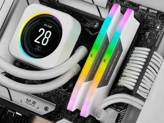 RAM CORSAIR DDR5 6000MT/s 32GB 2x16GB DIMM Unbuffered 36-44-44-96 Std PMIC XMP 3.0 VENGEANCE RGB DDR5 Baltas Heatspreader Juodas PCB 1.4V
