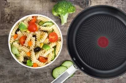 TEFAL | Keptuvė | B8170644 Intuition | Kepimui | 28 cm skersmuo | Tinka indukcinei kaitlentei | Fiksuota rankena