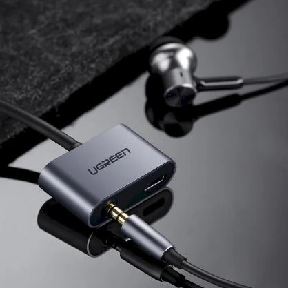 UGREEN Adapteris USB-C kištukas - USB-C ir 3.5mm lizdai pilkas
