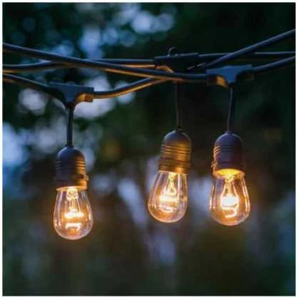 Schneider Electric Visional 03-631 nokarenā LED Dārza virtene ar 15 ligzdām / 15m / solis 1m (bez spuldzēm) melna