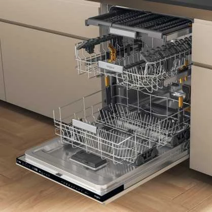 Whirlpool Indaplovė | W7I HP42 L | Built-in | Plotis 59.8 cm | Number of place settings 15 | Number of programs 10 | Energy efficiency class C | Ekranas | Juodas