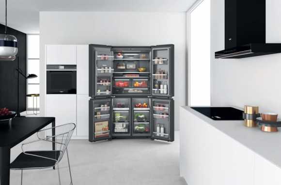 Whirlpool Šaldytuvas | WQ9I FO2BX EF | Energy efficiency class E | Free standing | Side by side | Height 187.6 cm | No Frost system | Šaldytuvas net capacity 355 L | Šaldiklis net capacity 237 L | Ekranas | 41 dB | Juodas