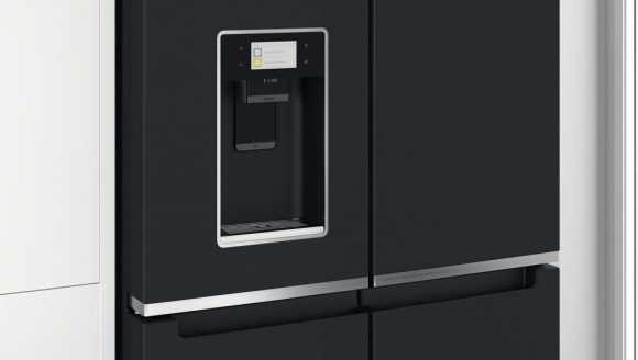 Whirlpool Šaldytuvas | WQ9I FO2BX EF | Energy efficiency class E | Free standing | Side by side | Height 187.6 cm | No Frost system | Šaldytuvas net capacity 355 L | Šaldiklis net capacity 237 L | Ekranas | 41 dB | Juodas