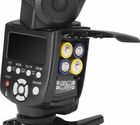 Yongnuo YN-560III neigiamo ekrano rankinė blykstė