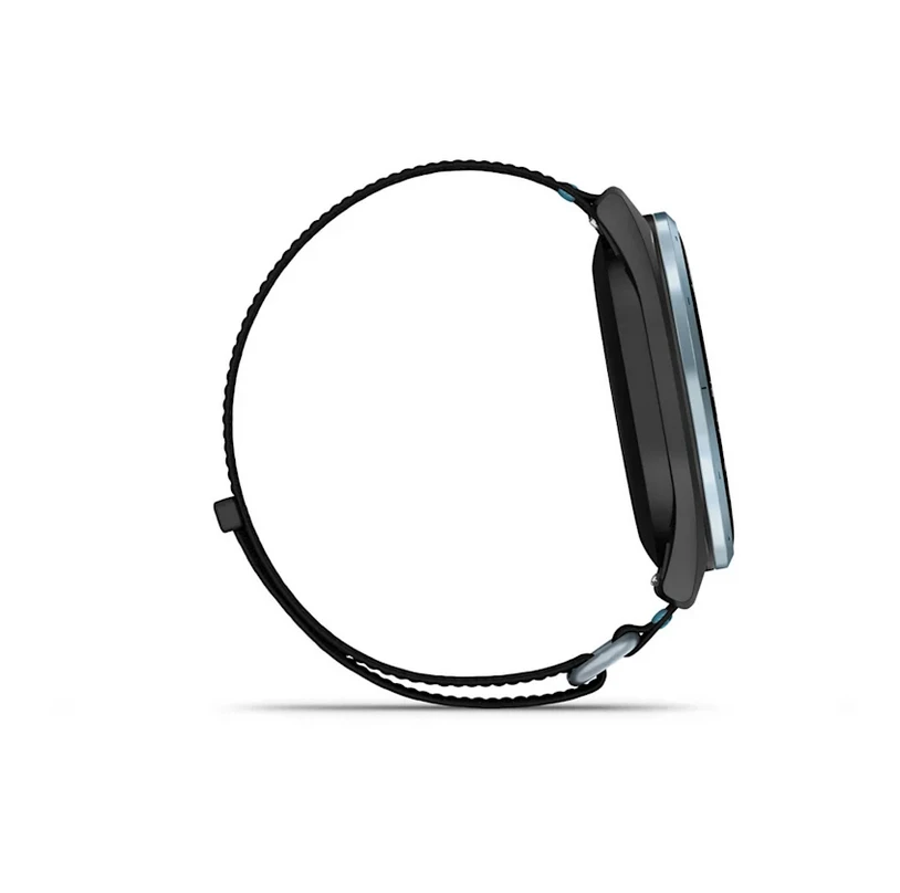 Išmanusis laikrodis Garmin Approach® J1, debesų mėlynos spalvos aliumininis korpusas su juodos / žydros spalvos „ComfortFit“ medžiaginiu dirželiu | 010-03898-00