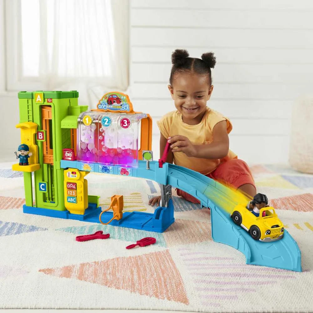 „Fisher-Price Little People“ – automobilių centras (Šiaurės šalys) (HRC60)