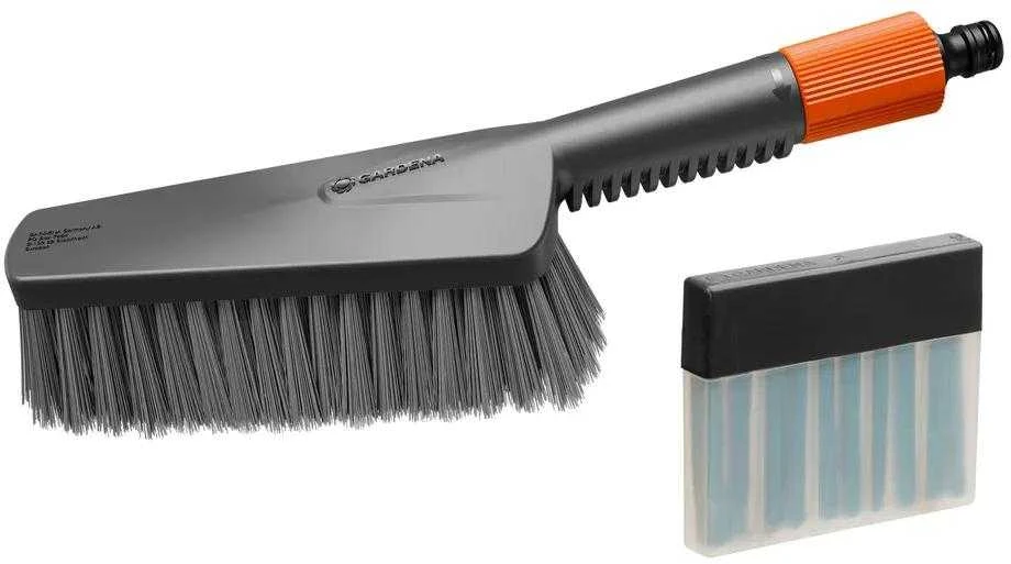 Gardena Cleansystem" plovimo komplektas su rankiniu šepečiu "Soft" M ir plovimo šampūno lazdelėmis