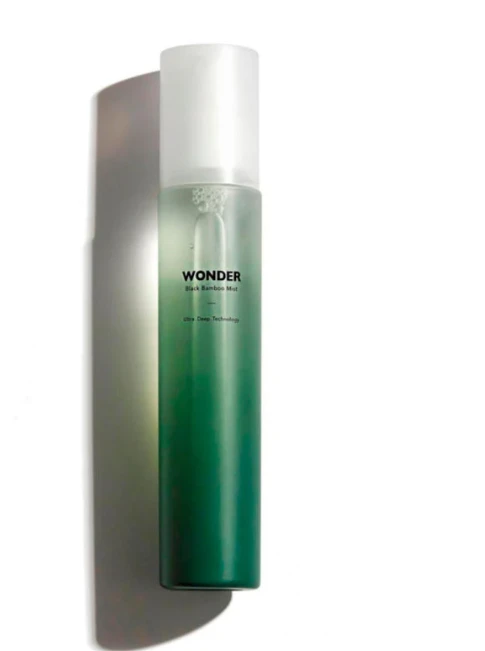 Haruharu Wonder Juodas Bamboo Mist drėkinamasis purškiklis pavargusiai odai, 150 ml