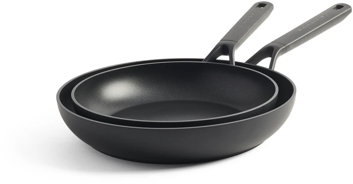 KitchenAid - Klasikinis kaltinių keptuvių rinkinys - juodas - 20 cm + 28 cm