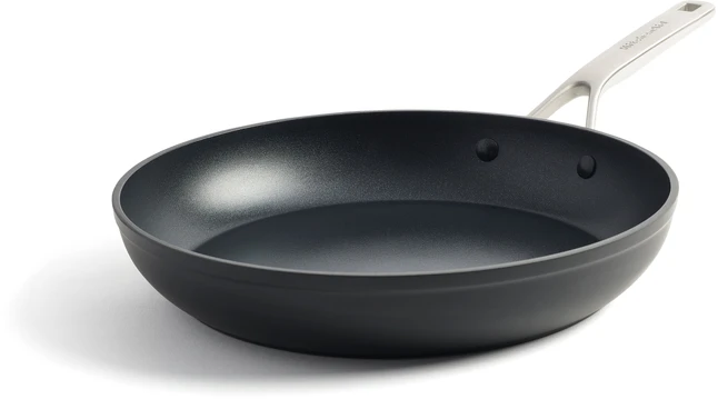 KitchenAid - Kaltinė grūdinto aliuminio keptuvė - juoda - 28 cm